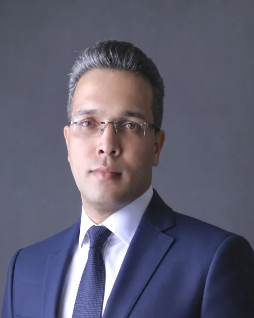 مجتبی آریاراد