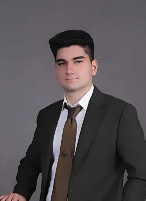 پویا اقاجانی